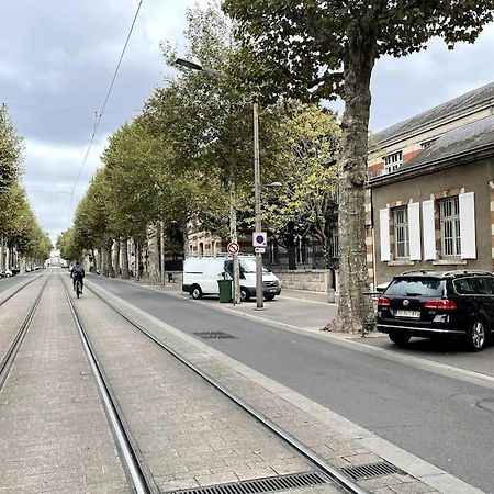 Agreable Maison De Ville Dans La Plus Belle Avenue Orléans Eksteriør bilde