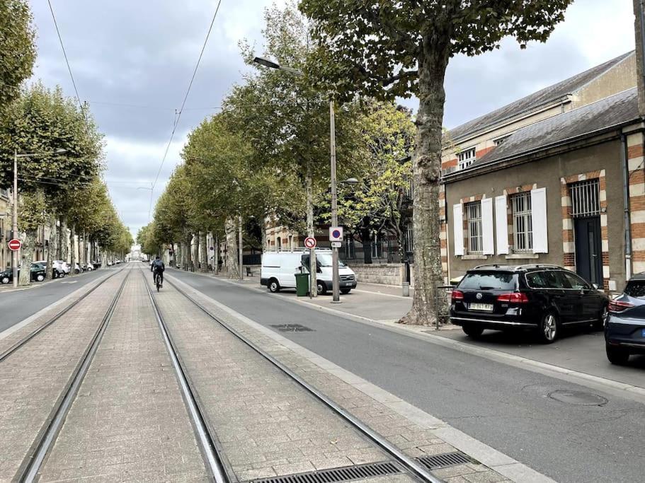 Agreable Maison De Ville Dans La Plus Belle Avenue Orléans Eksteriør bilde