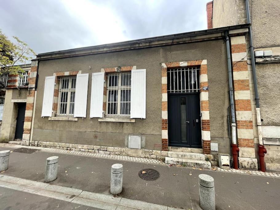 Agreable Maison De Ville Dans La Plus Belle Avenue Orléans Eksteriør bilde